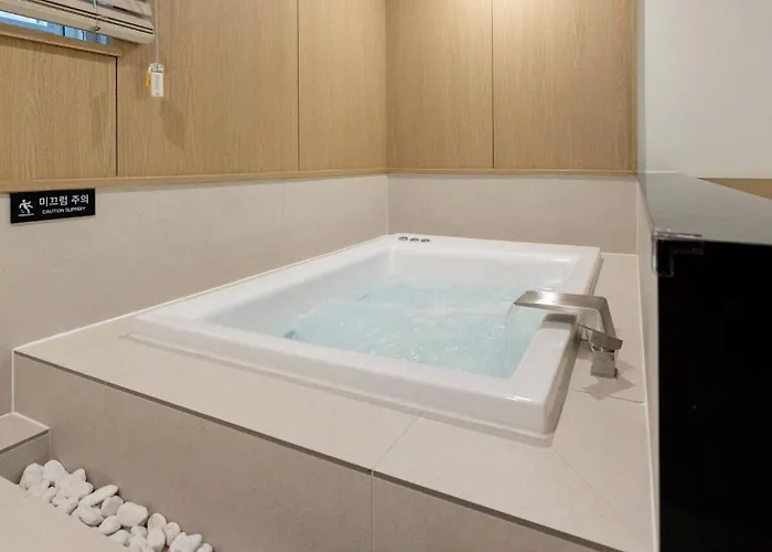 Anook & Gangseo Hwagok Hotel